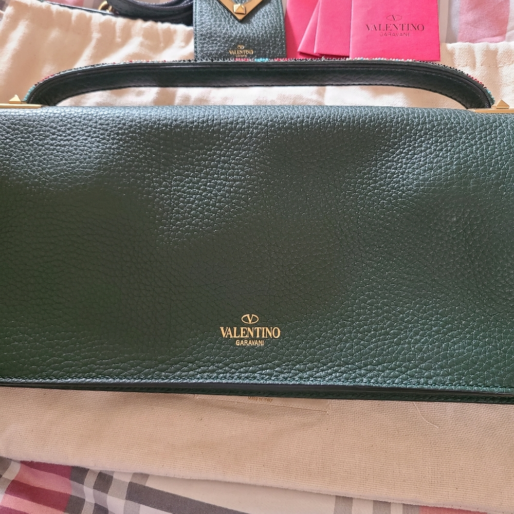 VALENTINO CLUTCH - Picture 3 of 6